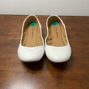 Lucky brand white flats